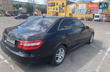 Седан Mercedes-Benz E-Class 2011 в 