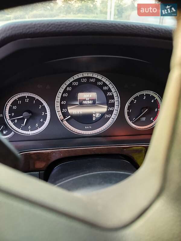 Седан Mercedes-Benz E-Class 2012 в Горишних Плавнях
