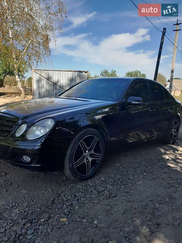 Седан Mercedes-Benz E-Class 2003 в Веселинове