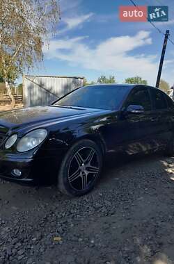 Седан Mercedes-Benz E-Class 2003 в 