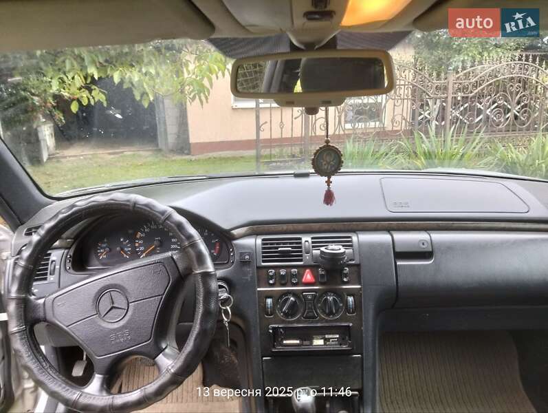 Універсал Mercedes-Benz E-Class 1997 в Старій Вижівці