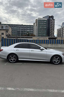 Седан Mercedes-Benz E-Class 2019 в 