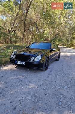 Седан Mercedes-Benz E-Class 2004 в Запорожье