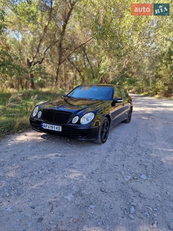 Mercedes-Benz E-Class 2004
