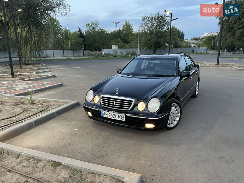 Mercedes-Benz E-Class 2000