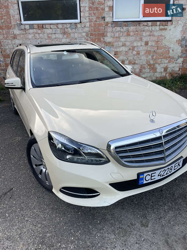 Універсал Mercedes-Benz E-Class 2013 в Чернівцях