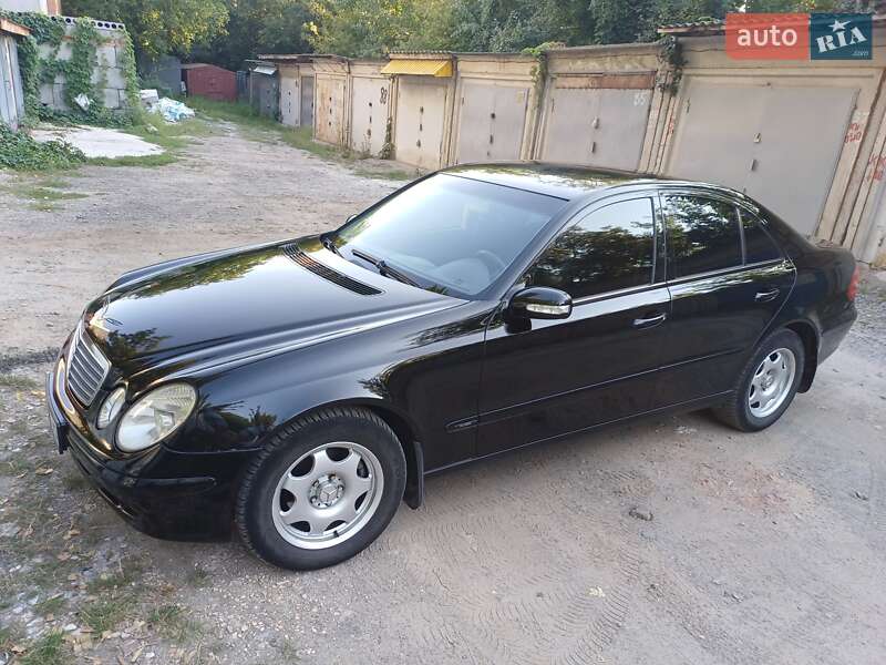 Седан Mercedes-Benz E-Class 2004 в Виннице