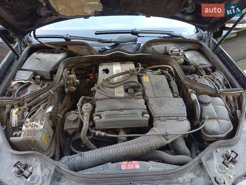 Седан Mercedes-Benz E-Class 2004 в Виннице