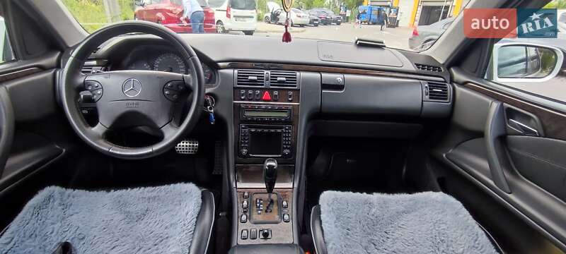 Седан Mercedes-Benz E-Class 2001 в Белгороде-Днестровском