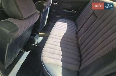 Седан Mercedes-Benz E-Class 1980 в 