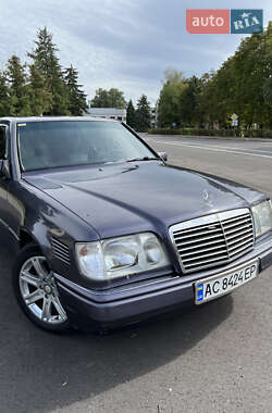Седан Mercedes-Benz E-Class 1995 в Луцке