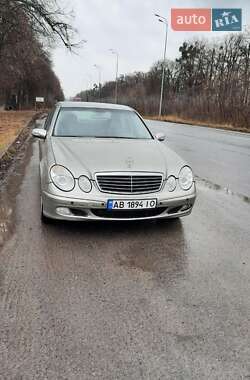 Седан Mercedes-Benz E-Class 2005 в Виннице