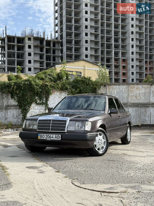 Седан Mercedes-Benz E-Class 1992 в Києві фото 6 Седан Mercedes-Benz E-Class 1992 в Києві