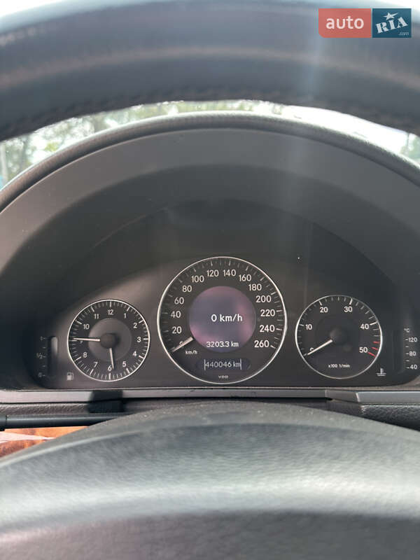 Универсал Mercedes-Benz E-Class 2003 в Черновцах