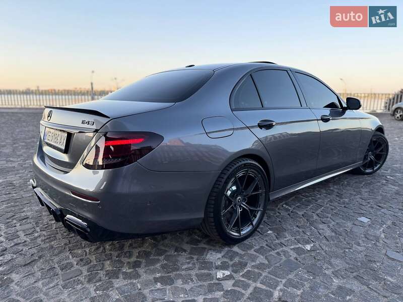 Седан Mercedes-Benz E-Class 2016 в Дніпрі