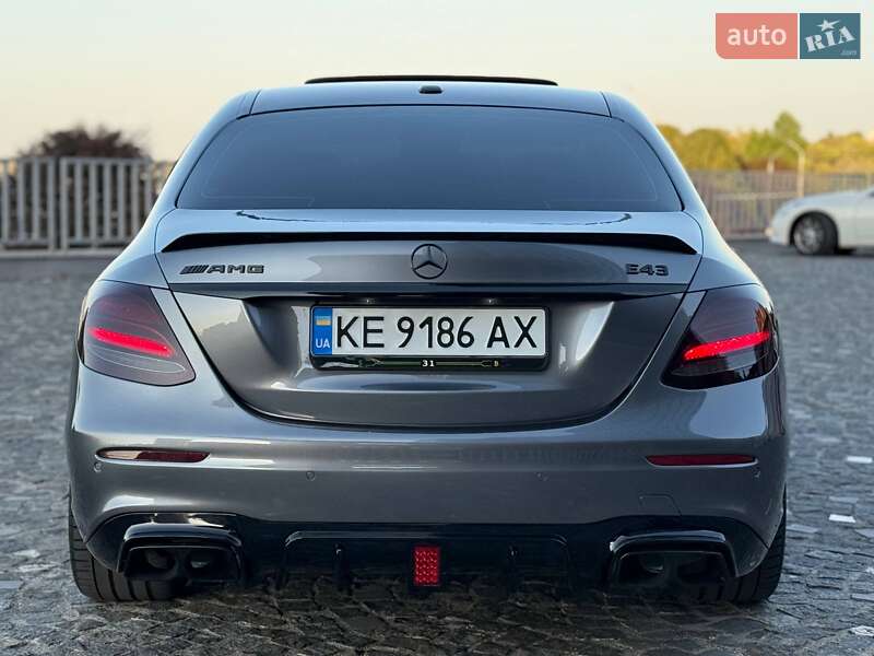 Седан Mercedes-Benz E-Class 2016 в Дніпрі