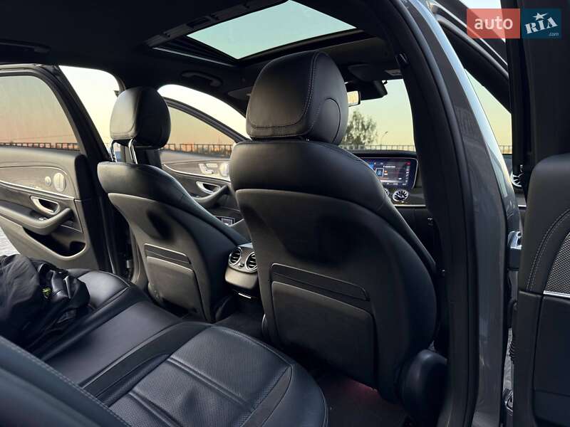 Седан Mercedes-Benz E-Class 2016 в Дніпрі