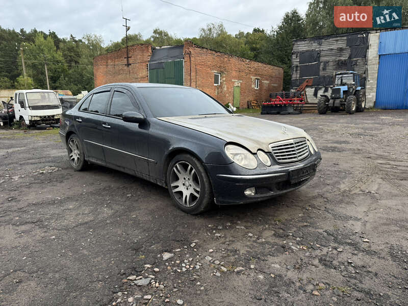 Mercedes-Benz E-Class 2004