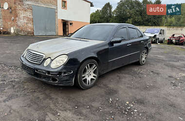 Седан Mercedes-Benz E-Class 2004 в 