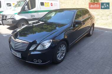 Седан Mercedes-Benz E-Class 2010 в 