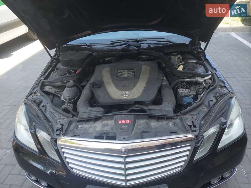 Седан Mercedes-Benz E-Class 2010 в Запорожье
