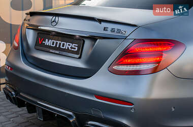 Седан Mercedes-Benz E-Class 2018 в 