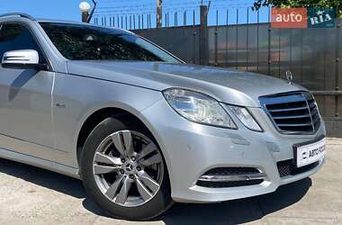 Універсал Mercedes-Benz E-Class 2010 в 