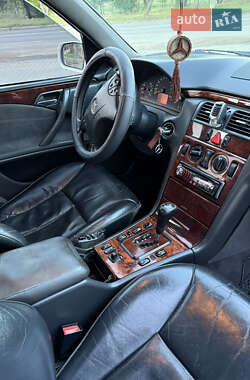Седан Mercedes-Benz E-Class 1999 в 