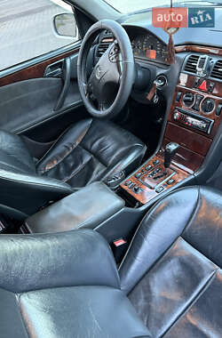 Седан Mercedes-Benz E-Class 1999 в 