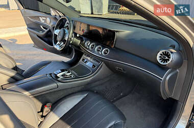 Седан Mercedes-Benz E-Class 2017 в 