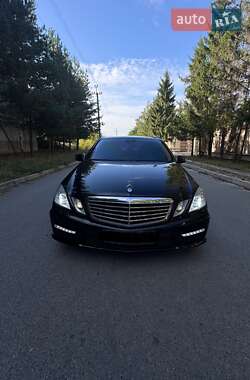 Седан Mercedes-Benz E-Class 2011 в Харкові