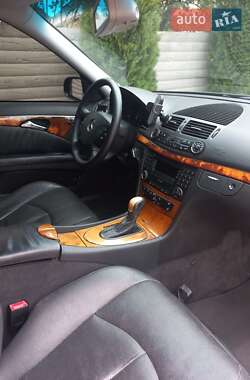 Седан Mercedes-Benz E-Class 2002 в 