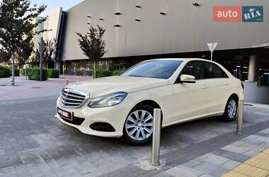 Седан Mercedes-Benz E-Class 2013 в 