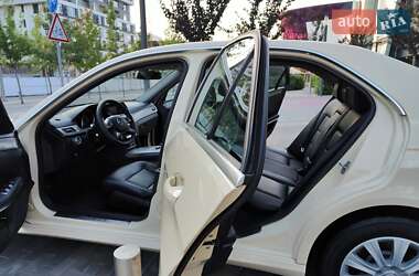 Седан Mercedes-Benz E-Class 2013 в 