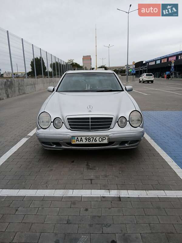 Mercedes-Benz E-Class 2001
