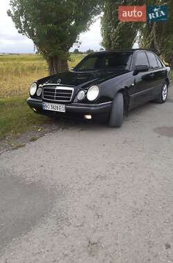 Седан Mercedes-Benz E-Class 1999 в 