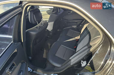 Седан Mercedes-Benz E-Class 2011 в 