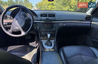 Седан Mercedes-Benz E-Class 2005 в 