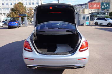 Седан Mercedes-Benz E-Class 2016 в 