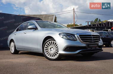 Седан Mercedes-Benz E-Class 2016 в 