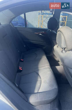 Седан Mercedes-Benz E-Class 2005 в  фото 8 Седан Mercedes-Benz E-Class 2005 в