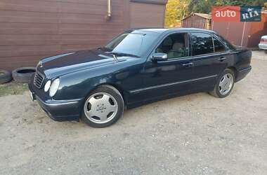 Седан Mercedes-Benz E-Class 2000 в 