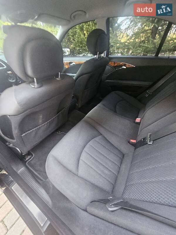 Седан Mercedes-Benz E-Class 2007 в Конопнице