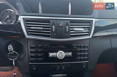Седан Mercedes-Benz E-Class 2011 в 