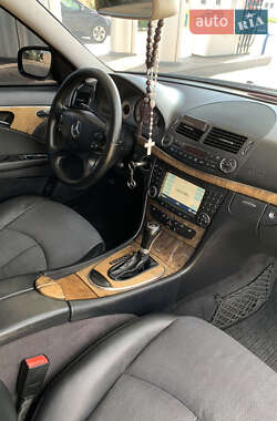 Седан Mercedes-Benz E-Class 2006 в  фото 26 Седан Mercedes-Benz E-Class 2006 в