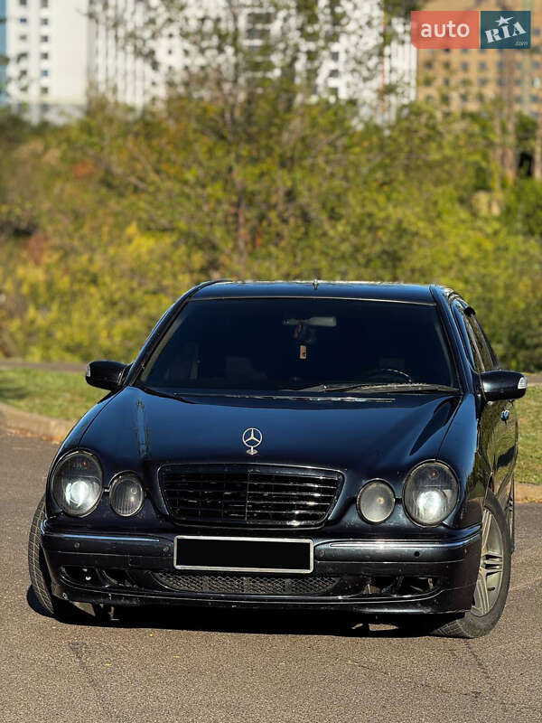 Mercedes-Benz E-Class 1999