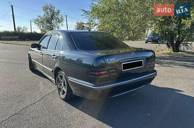 Седан Mercedes-Benz E-Class 1999 в 