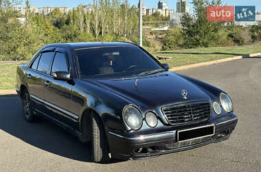 Седан Mercedes-Benz E-Class 1999 в 