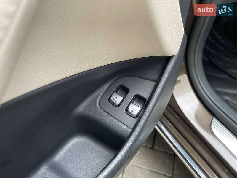 Седан Mercedes-Benz E-Class 2017 в Киеве