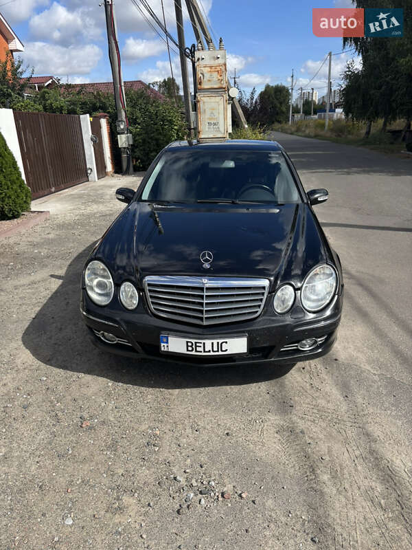 Седан Mercedes-Benz E-Class 2003 в 